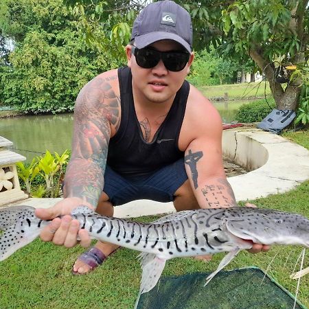 Llamados Fishing Lake San Kamphaeng Exteriér fotografie
